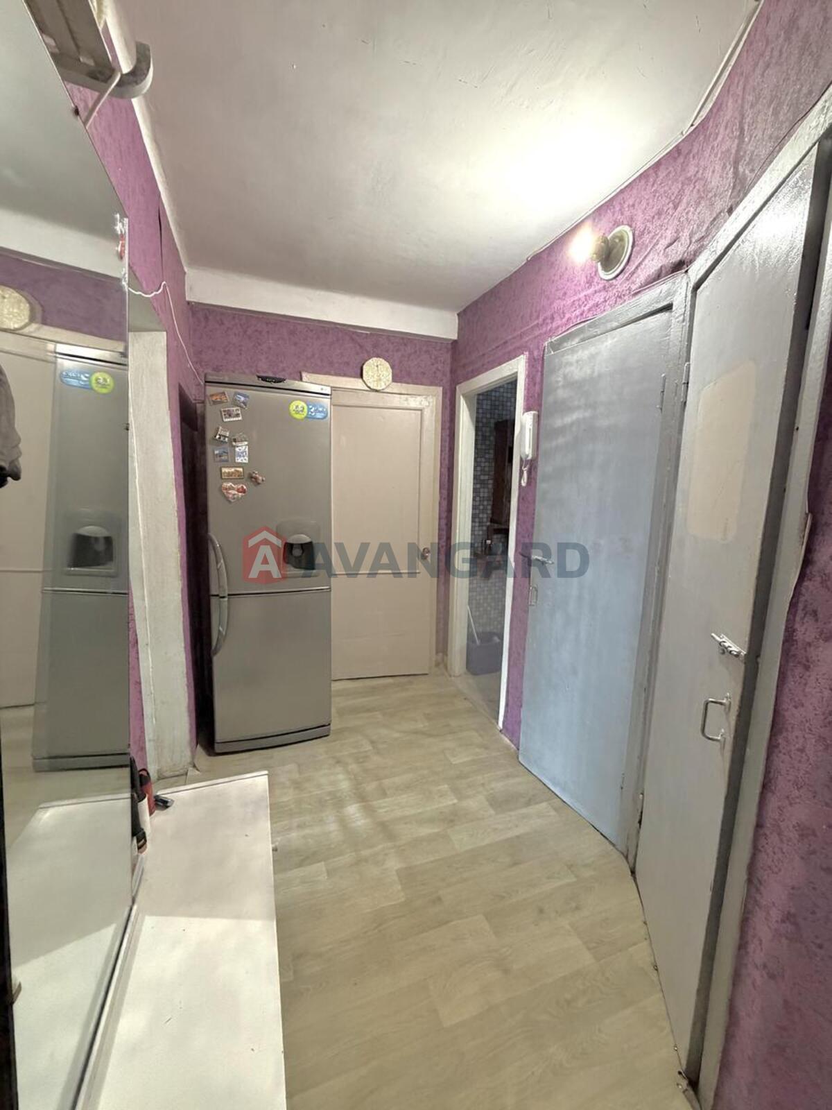 3 ��. ��������, 60/44/7 ��. �., 3/5 ������ ���� 9