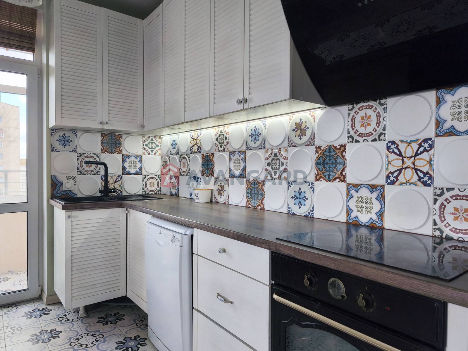 3 ��. ��������, 100/-/12 ��. �., 13/16 ������ ���� 5