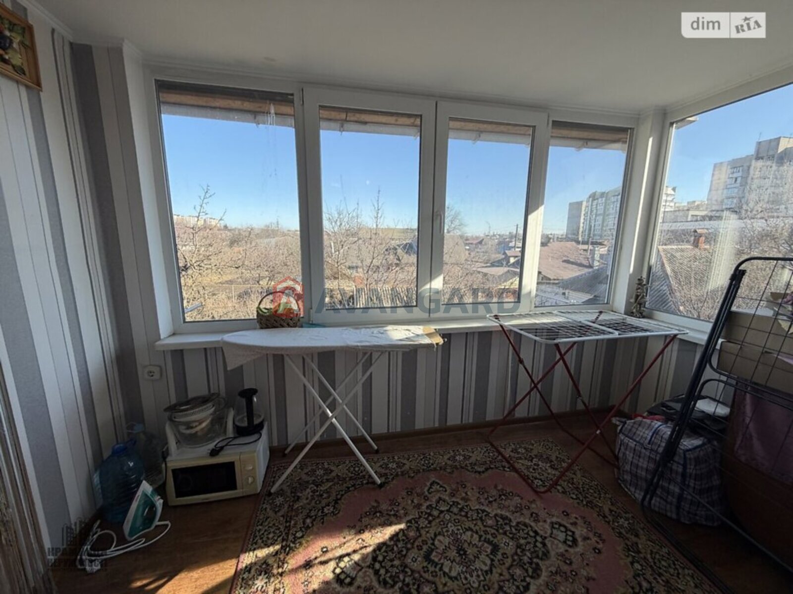 2 ��. ��������, 69/-/18 ��. �., 2/2 ������ ���� 10