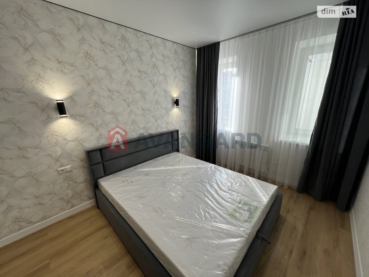 1 ��. ��������, 48/-/- ��. �., 5/8 ������ ���� 7