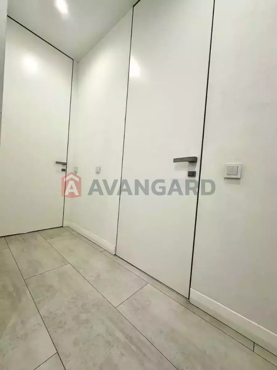 3 ��. ��������, 65/40/9 ��. �., 8/9 ������ ���� 24