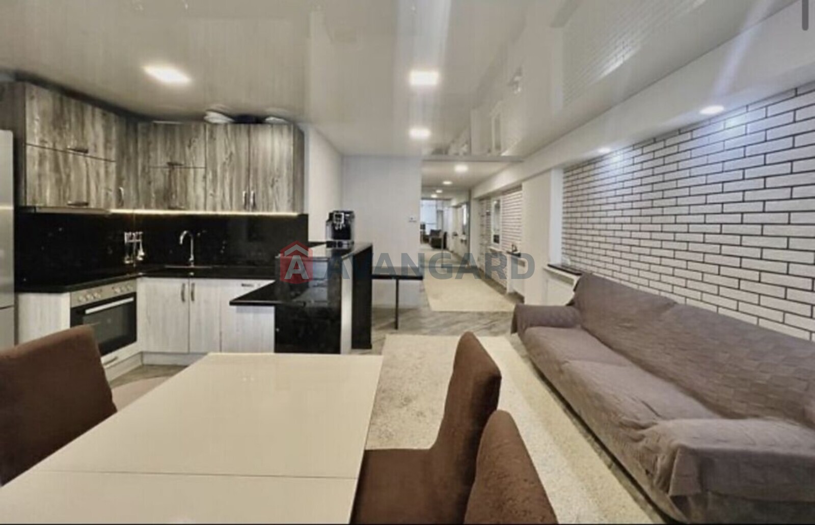 3 ��. ��������, 100/-/32 ��. �., 8/8 ������ ���� 16