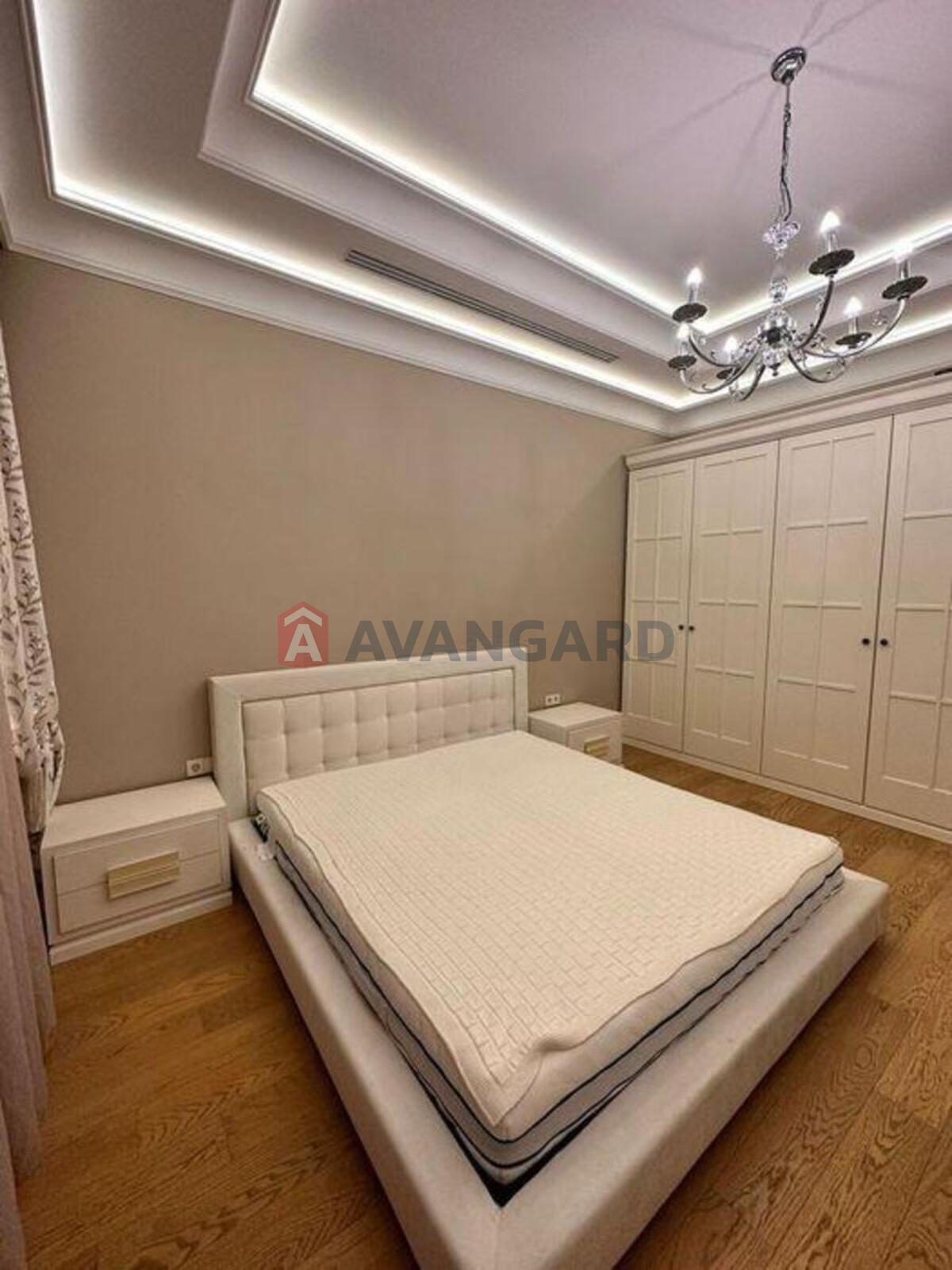 4 ��. ��������, 170/-/30 ��. �., 2/9 ������ ���� 13