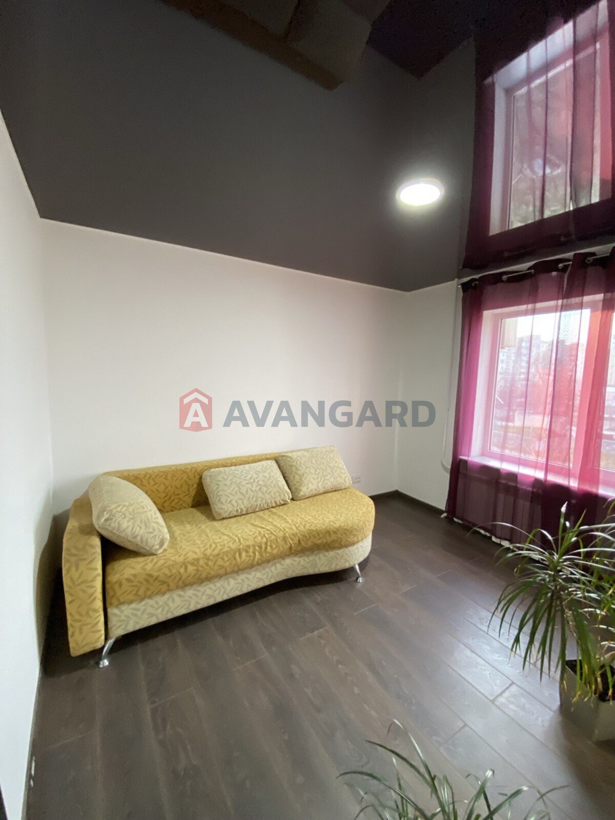 3 . , 70/-/8 . ., 4/9   6