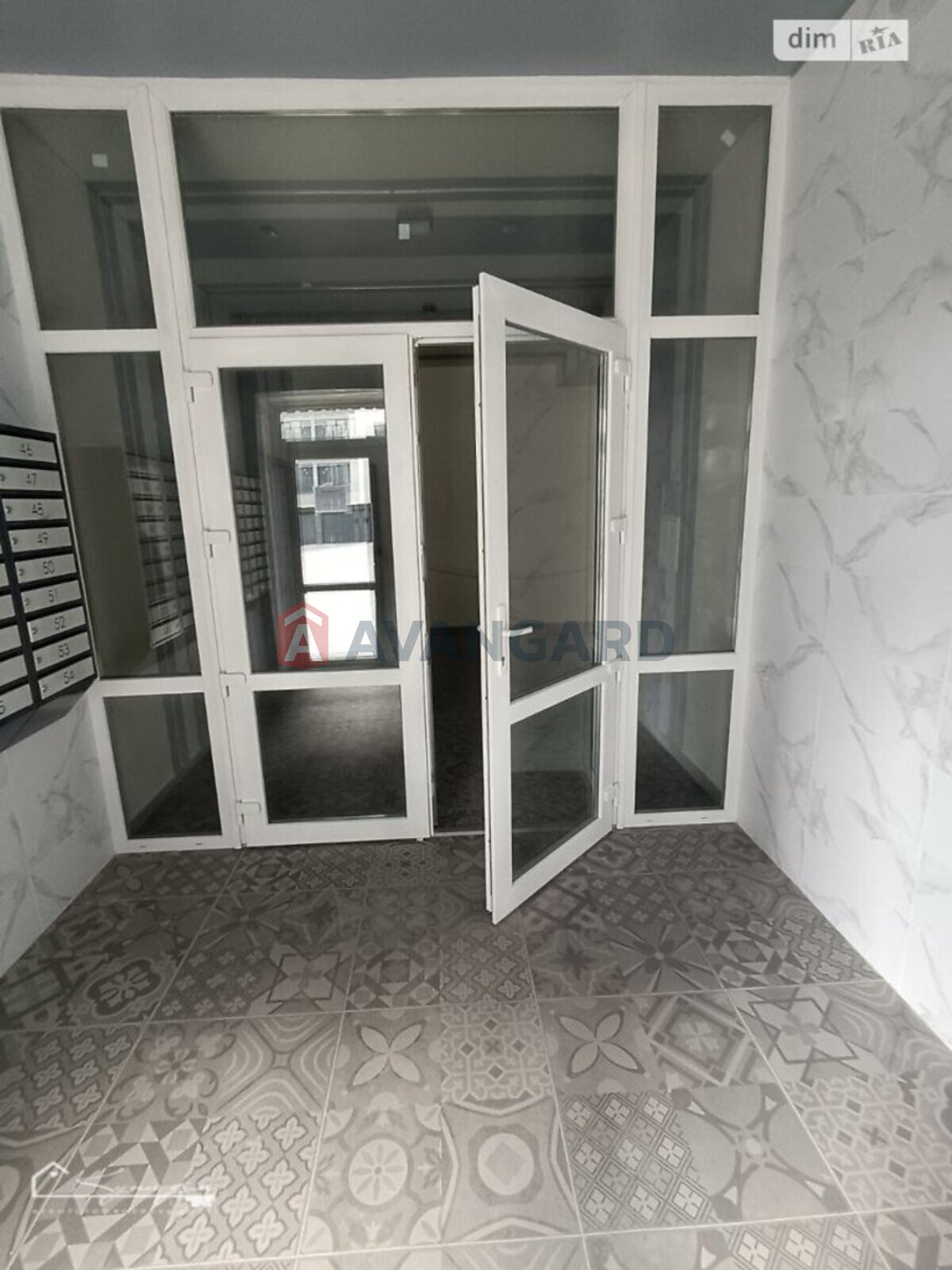 2 ��. ��������, 72/-/- ��. �., 2/10 ������ ���� 18