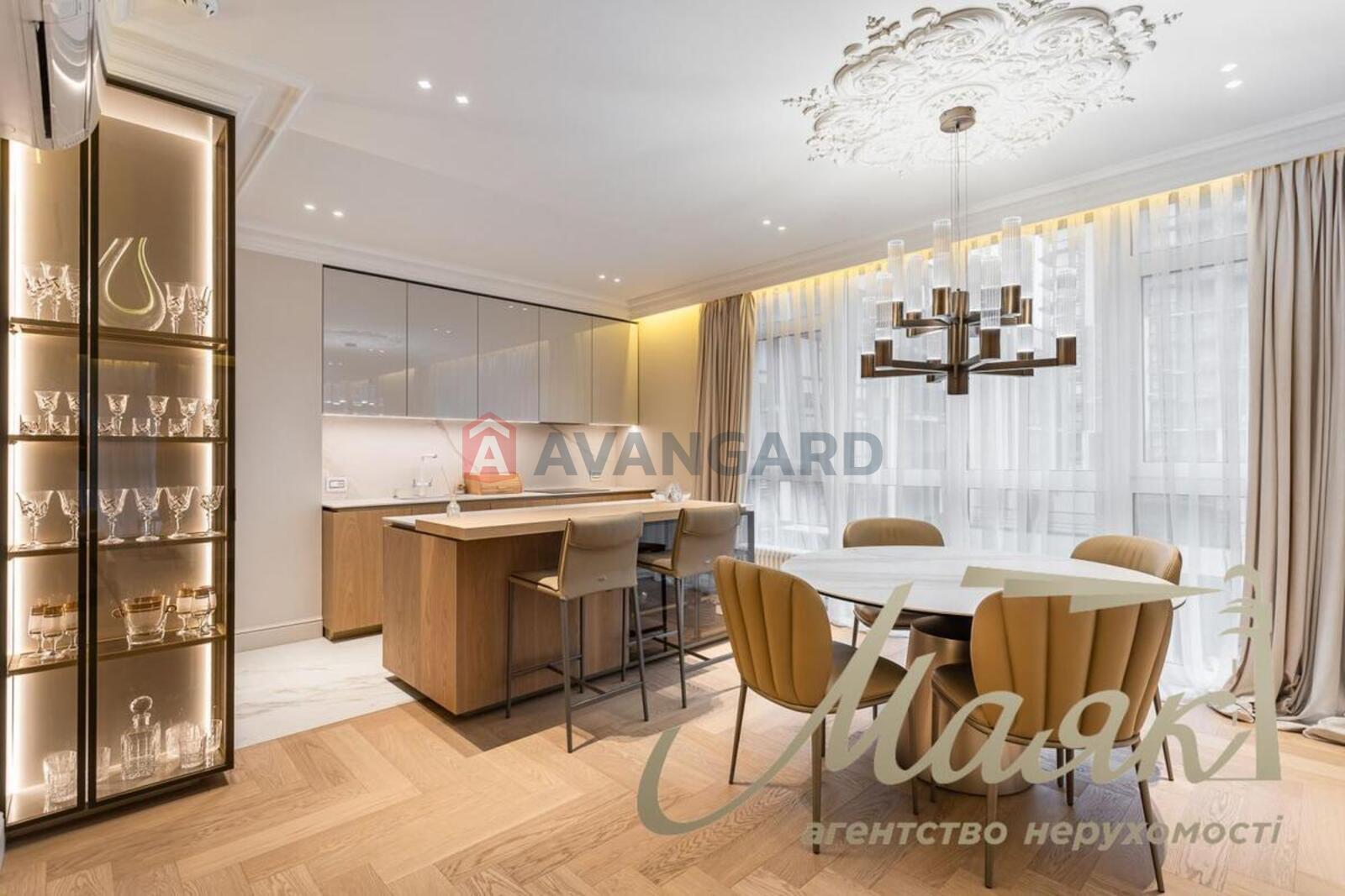 3 ��. ��������, 122/60/40 ��. �., 12/24 ������ ���� 1