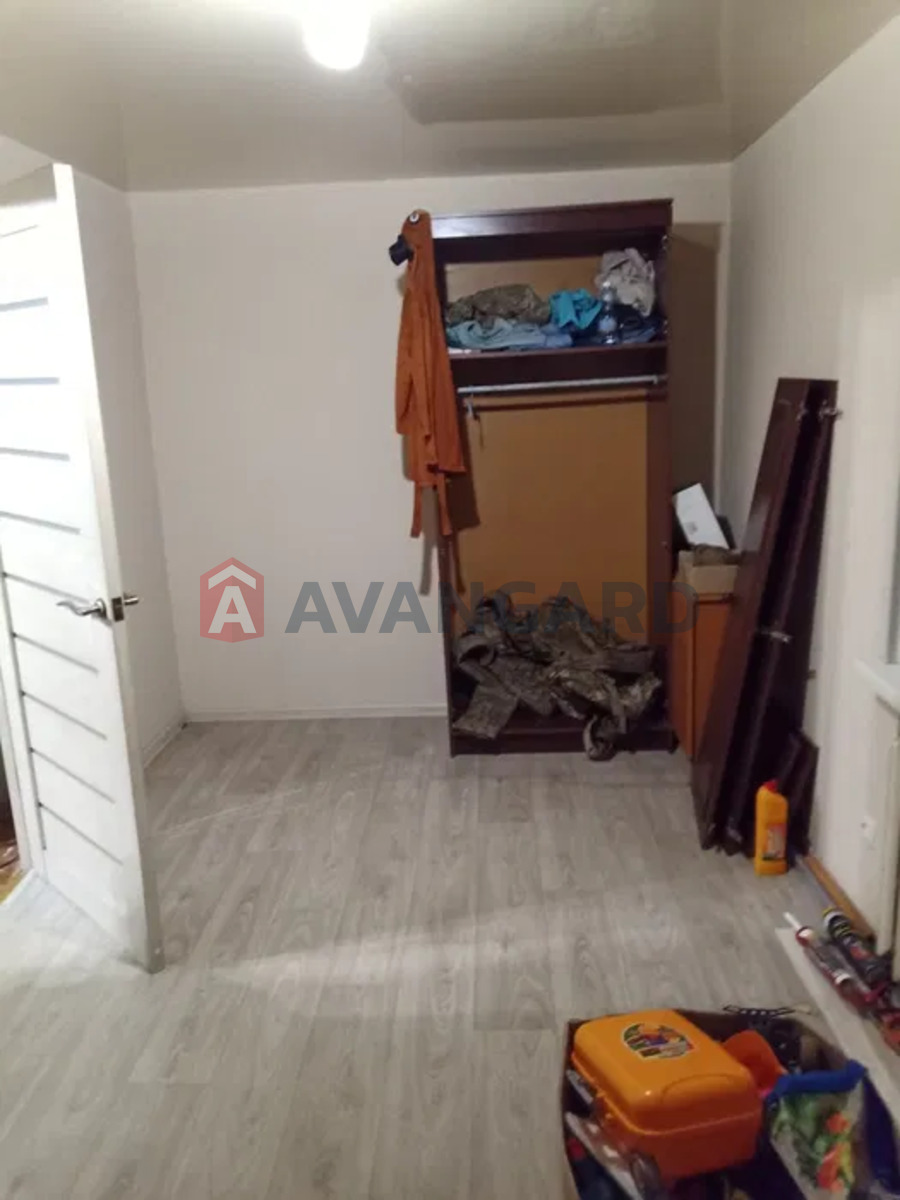 2 ��. ��������, 45/-/8 ��. �., 2/5 ������ ���� 3