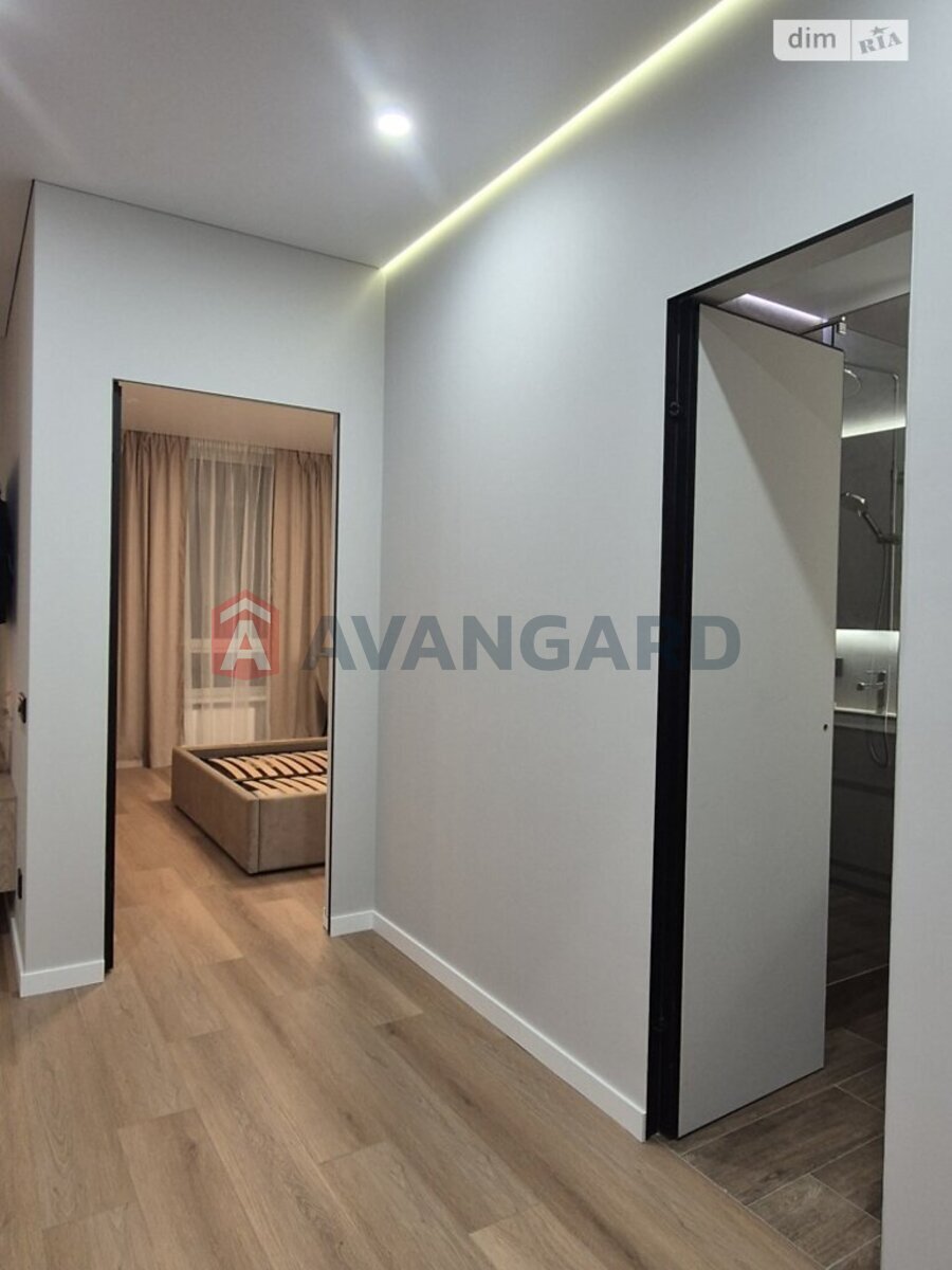 1 ��. ��������, 44/-/22 ��. �., 16/25 ������ ���� 19