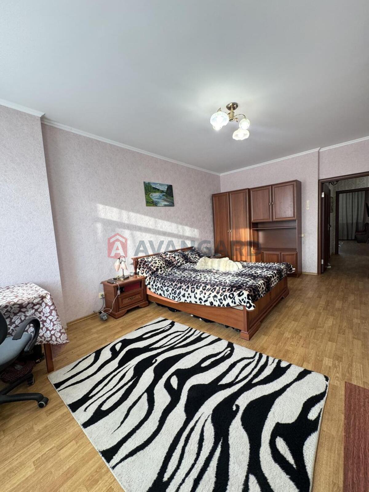 3 ����. ��������, 92/57/15 ��. �., 12/28 ���� ���� 18