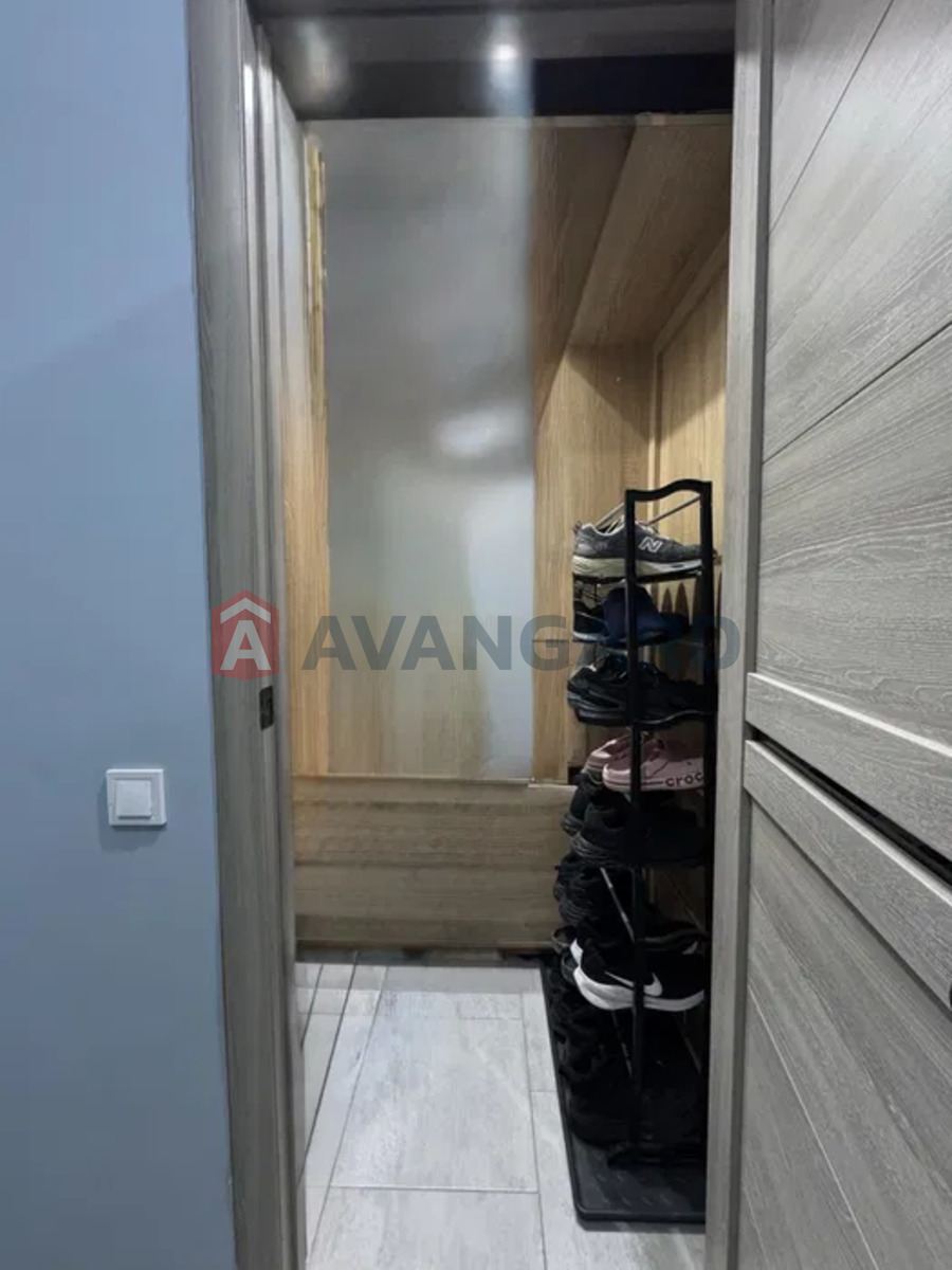 1 ����. ��������, 50/-/15 ��. �., 6/9 ���� ���� 14