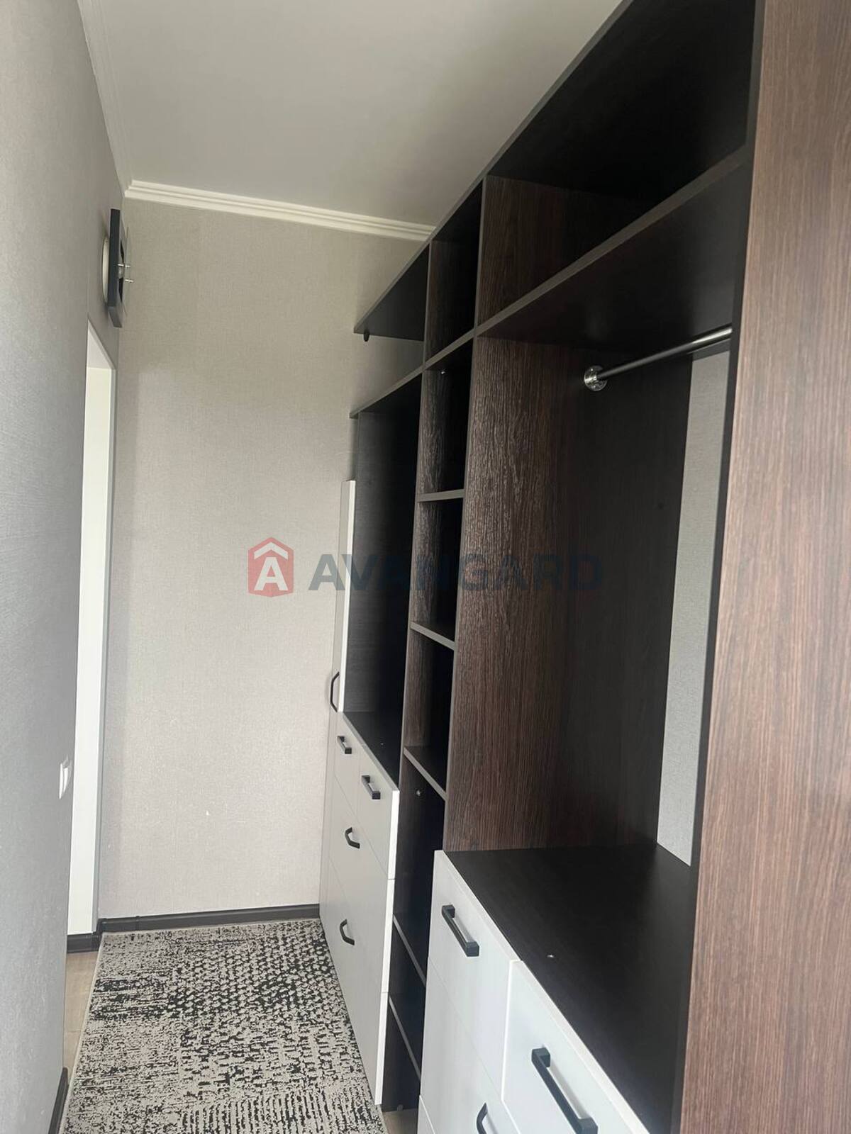 2 ��. ��������, 53/27/10 ��. �., 8/9 ������ ���� 9