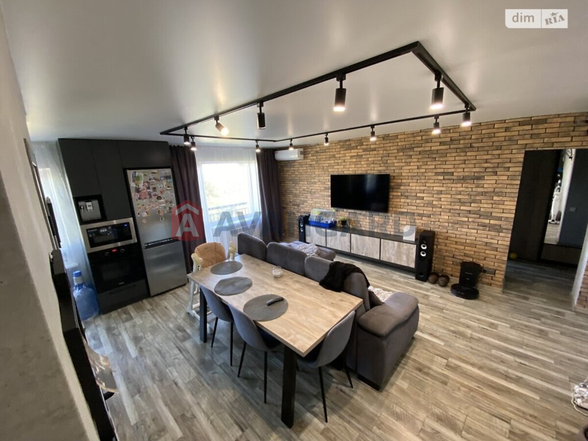 3 кім. квартира, 69/-/15 кв. м., 8/9 поверх фото 1 3 кім. квартира, 69/-/15 кв. м., 8/9 поверх фото 1