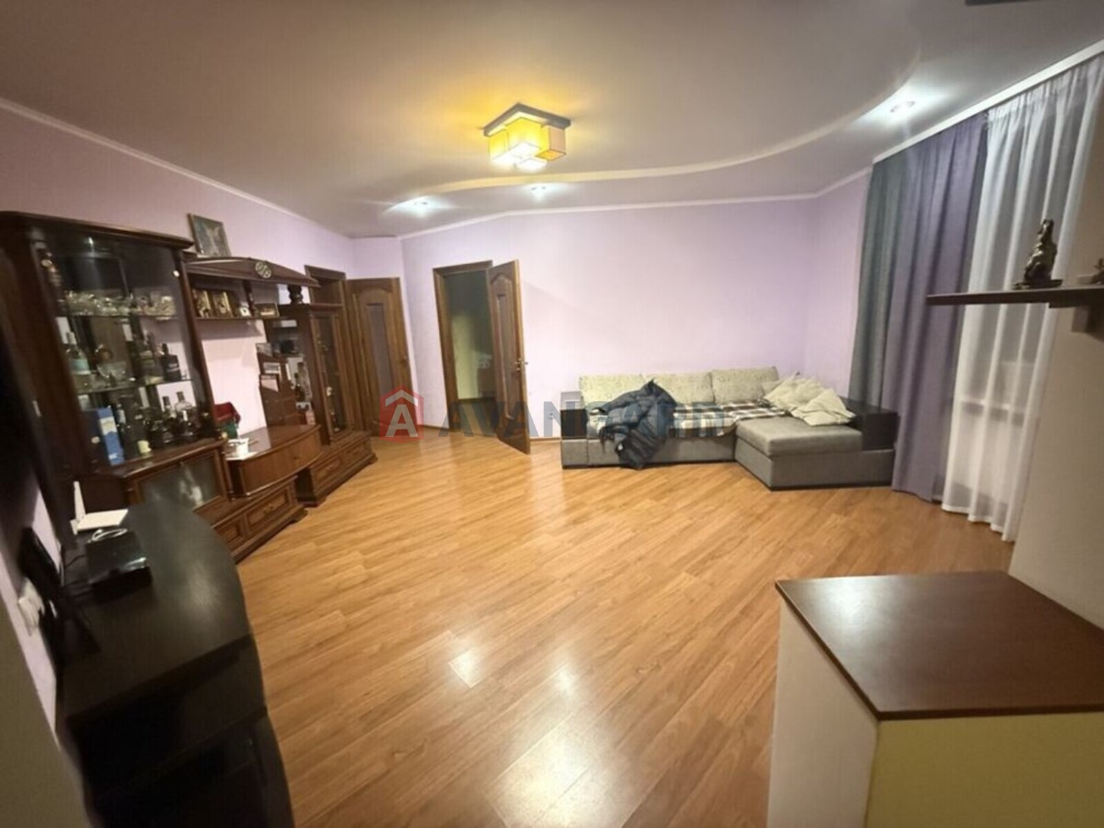 3 ��. ��������, 89/-/13 ��. �., 8/9 ������ ���� 7