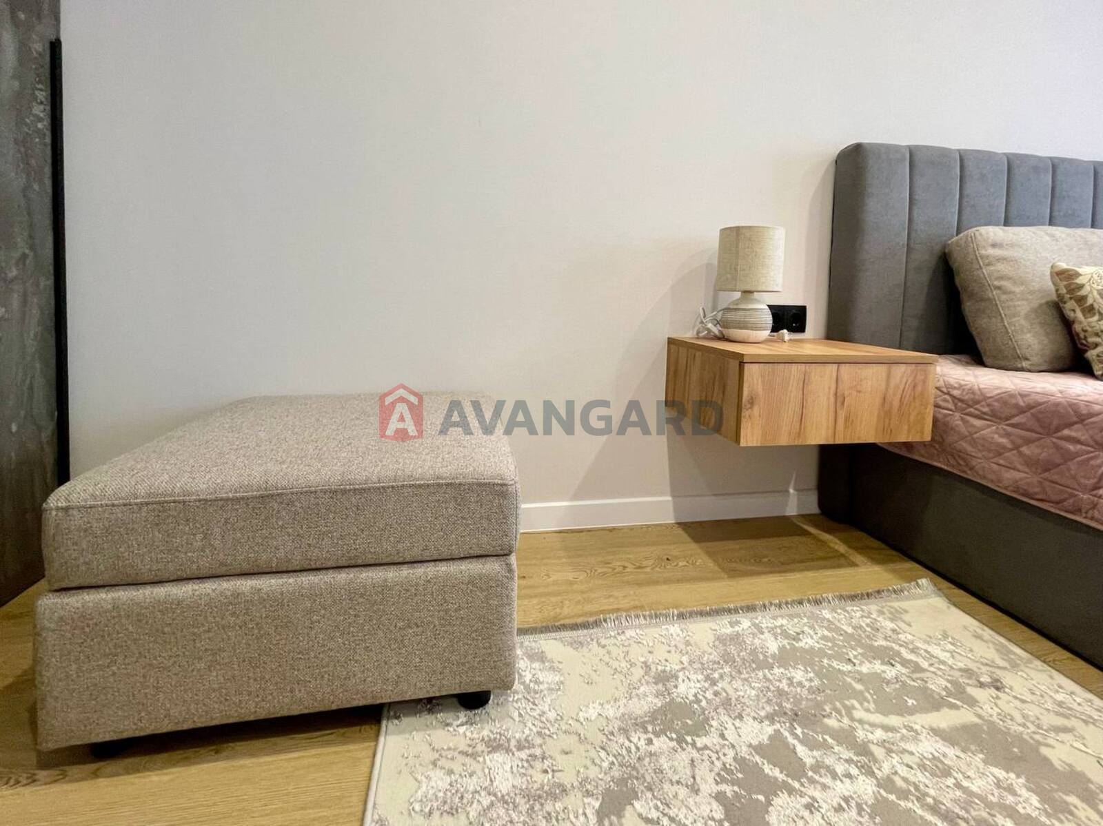 1 ��. ��������, 41/16/20 ��. �., 9/10 ������ ���� 14