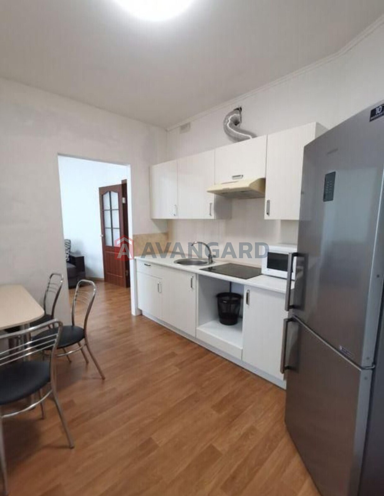 1 ����. ��������, 33/15/7 ��. �., 18/24 ���� ���� 7