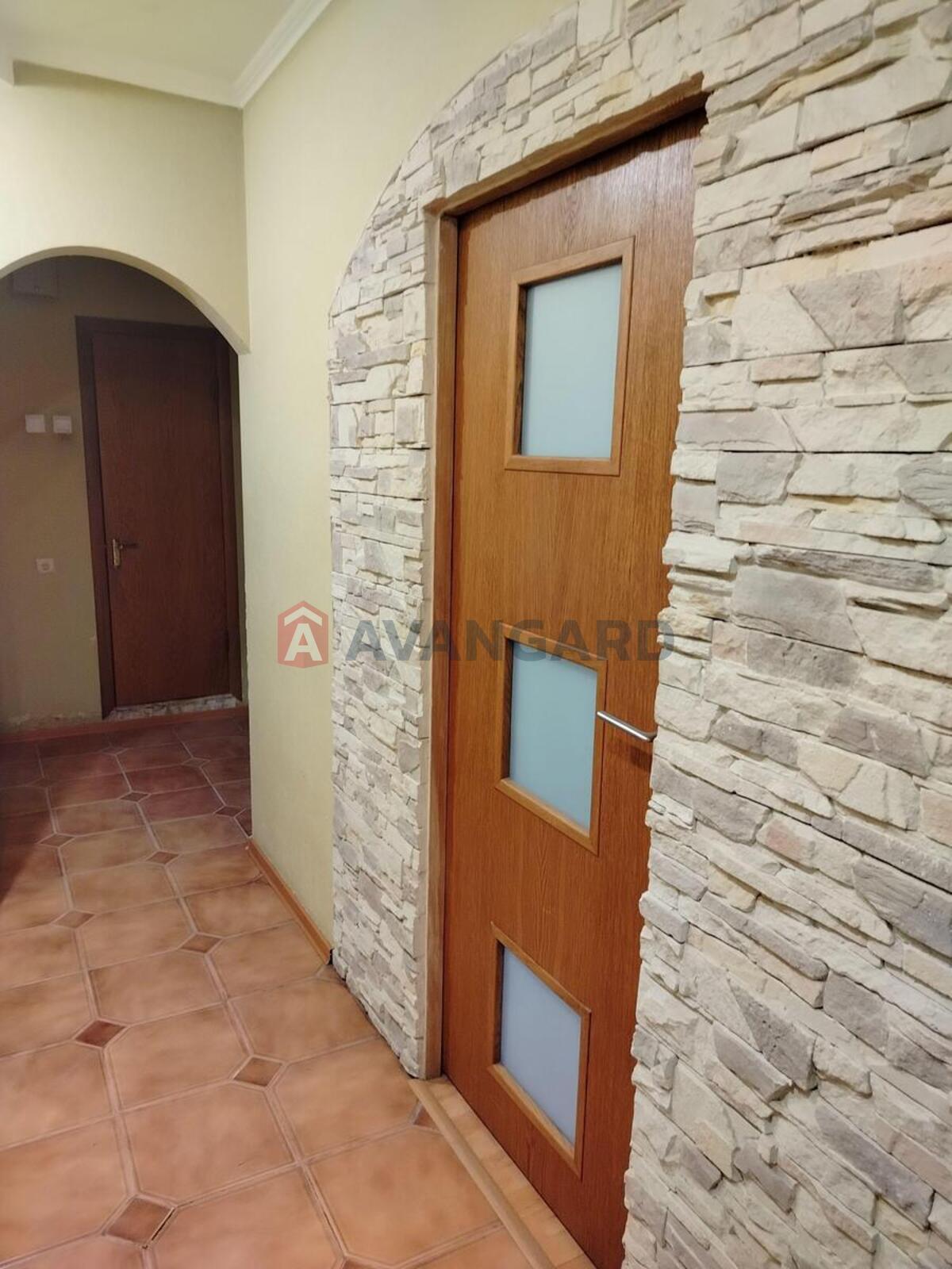 3 ��. ��������, 70/44/9 ��. �., 8/10 ������ ���� 5