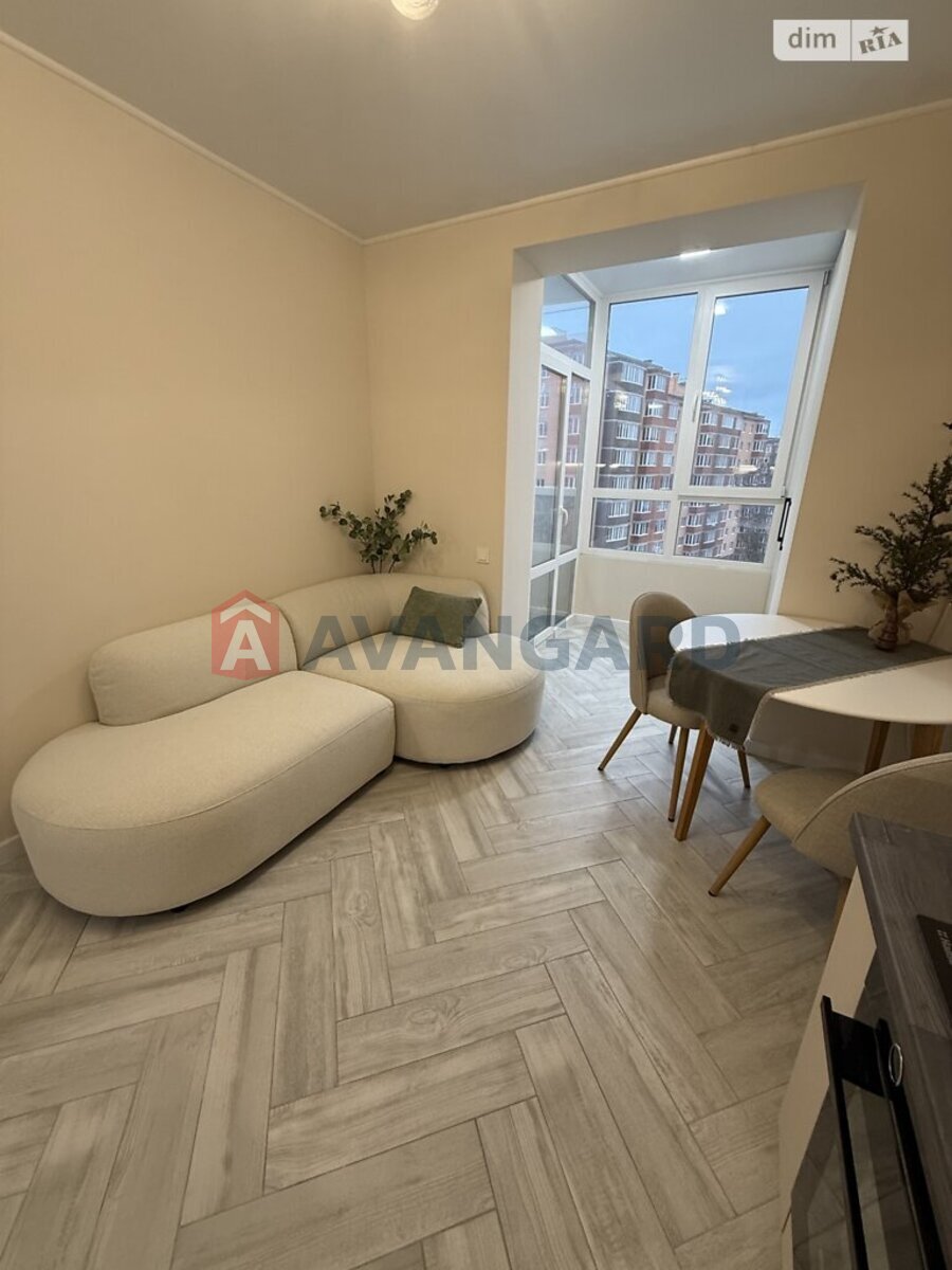 1 ����. ��������, 45/20/15 ��. �., 8/11 ���� ���� 10