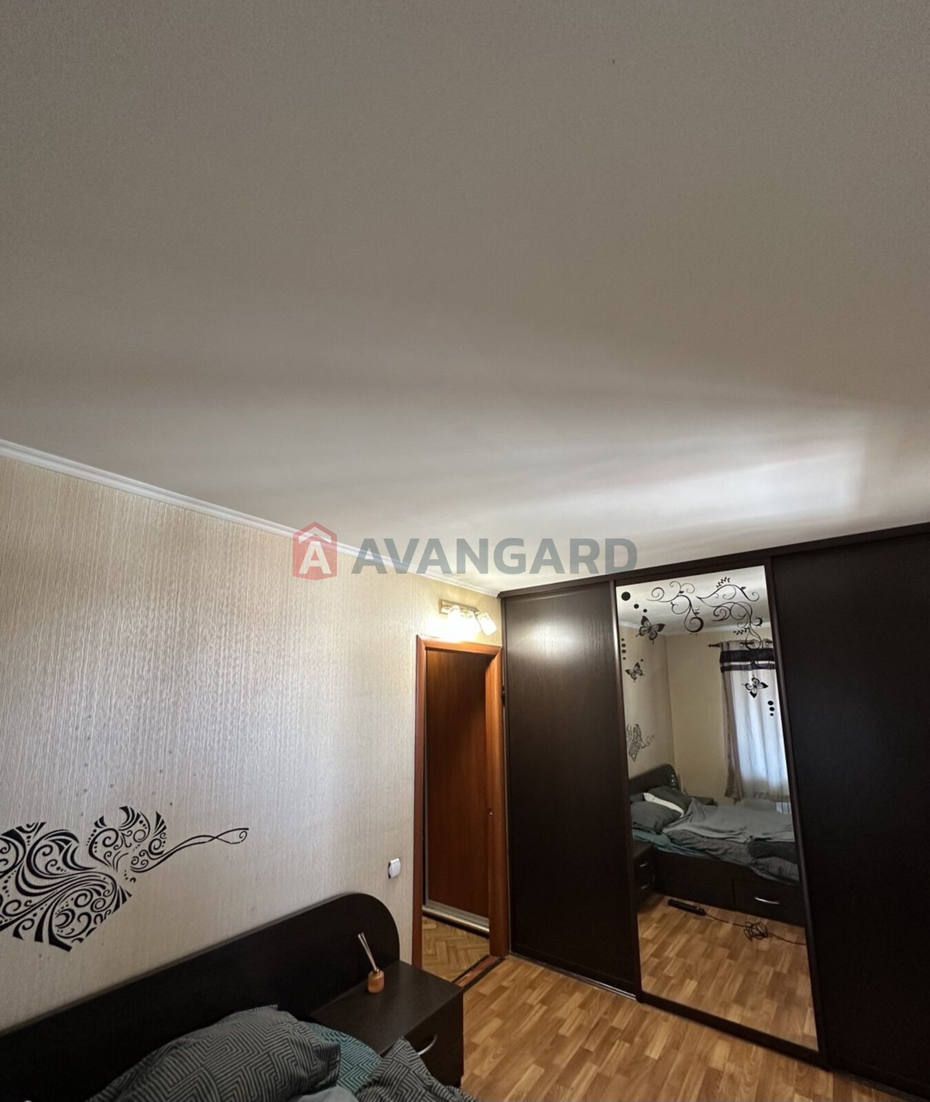 2 ��. ��������, 54/-/8 ��. �., 7/9 ������ ���� 19