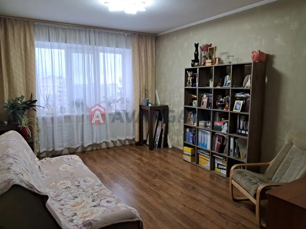 4 ��. ��������, 77/-/10 ��. �., 8/9 ������ ���� 1