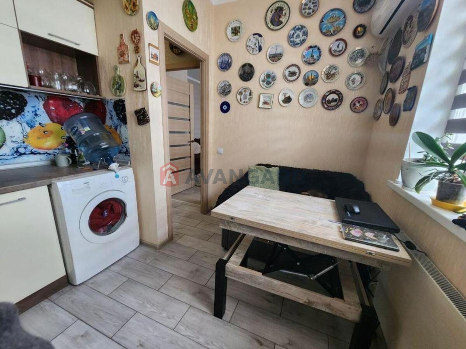 1 ��. ��������, 30/-/8 ��. �., 2/2 ������ ���� 11