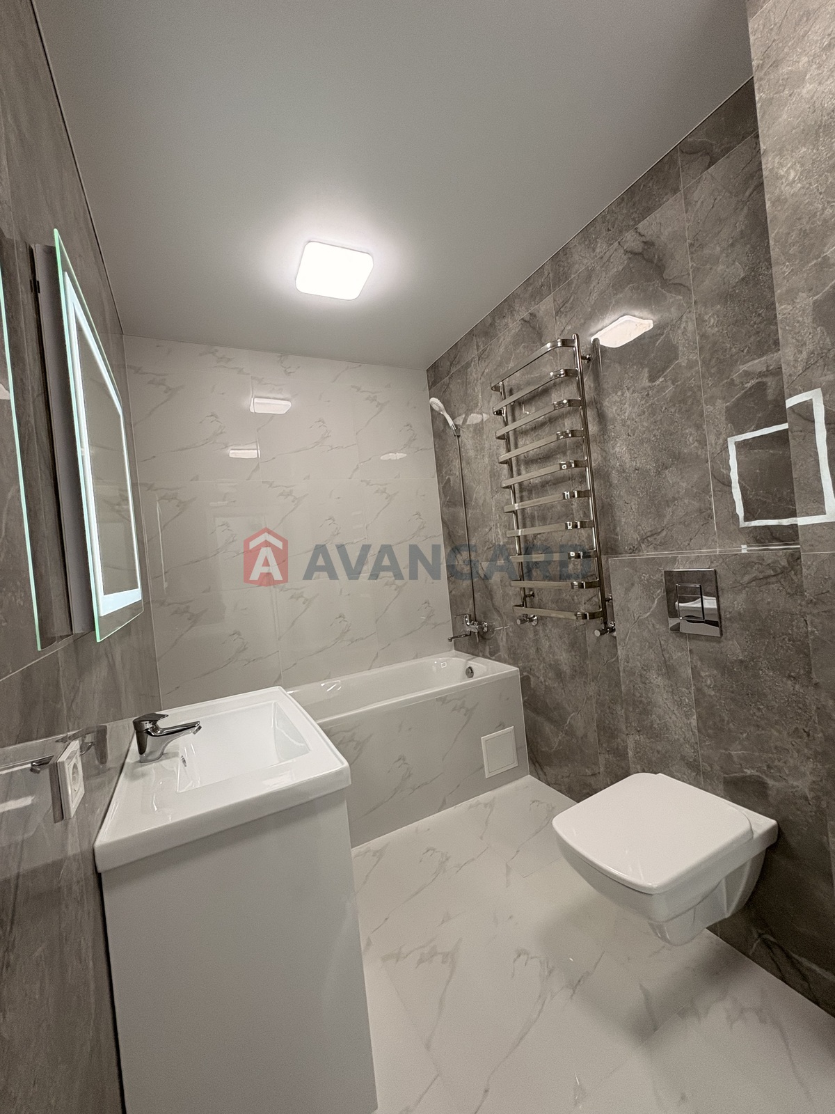 2 ��. ��������, 80,60/43/18,40 ��. �., 8/10 ������ ���� 15