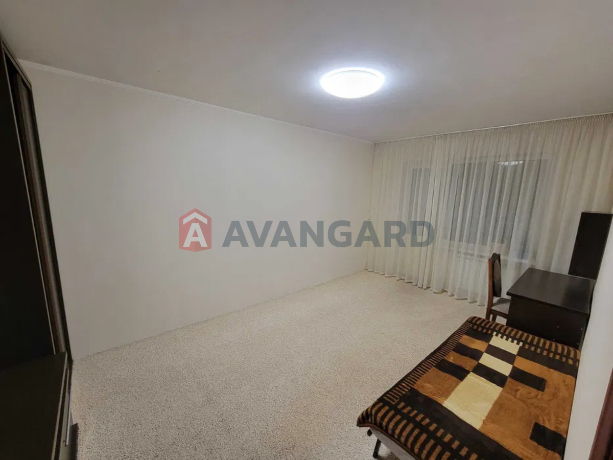 2 ��. ��������, 51/-/8 ��. �., 1/9 ������ ���� 8