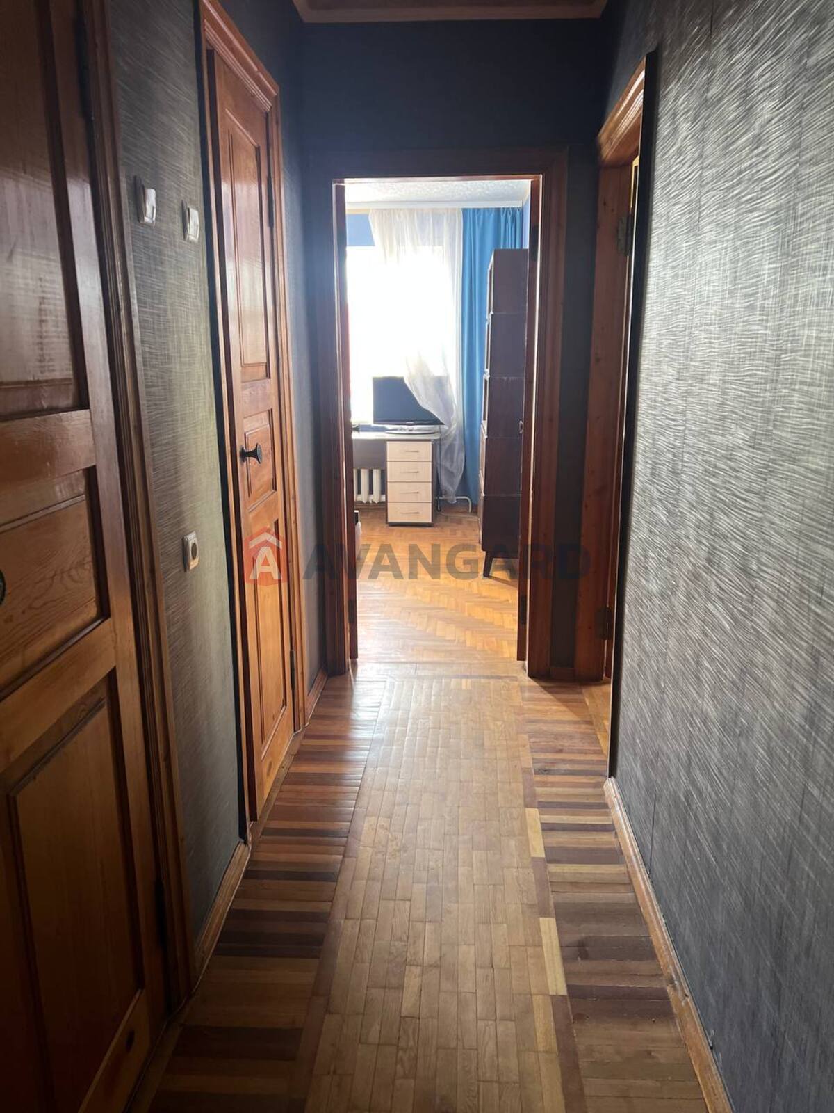 3 ��. ��������, 73/41/9 ��. �., 8/14 ������ ���� 12