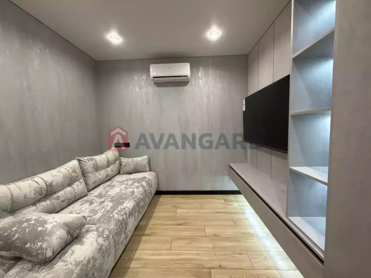 2 ��. ��������, 55/-/20 ��. �., 4/10 ������ ���� 13