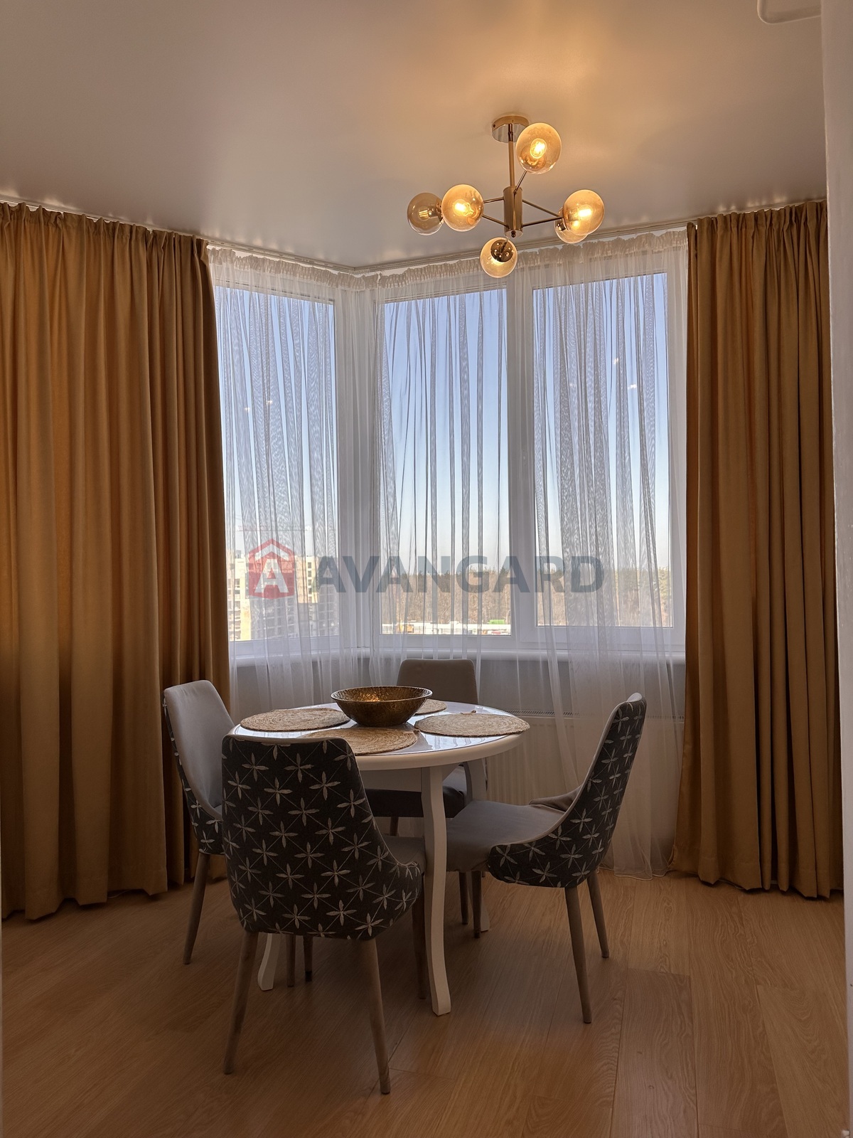 2 ��. ��������, 67/-/24 ��. �., 7/10 ������ ���� 6