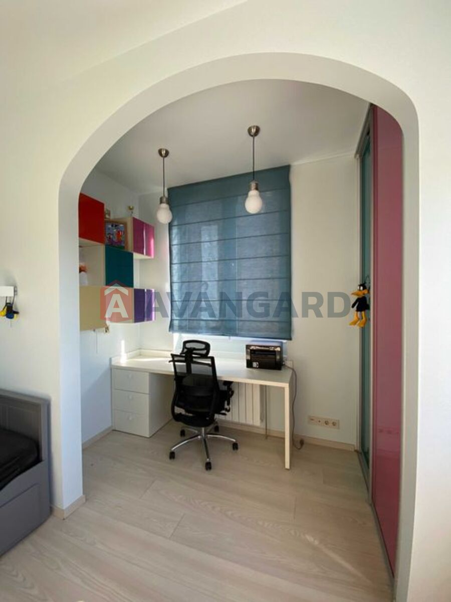 3 ����. ��������, 92/60/16 ��. �., 18/22 ���� ���� 7