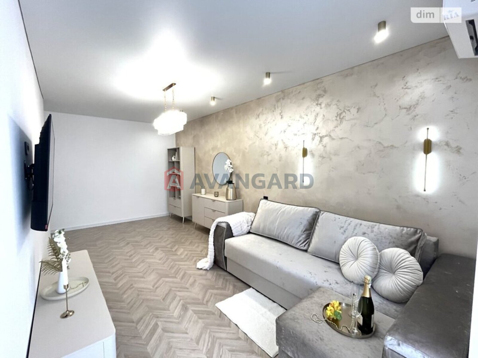 2 ����. ��������, 72/35/19 ��. �., 8/10 ���� ���� 22