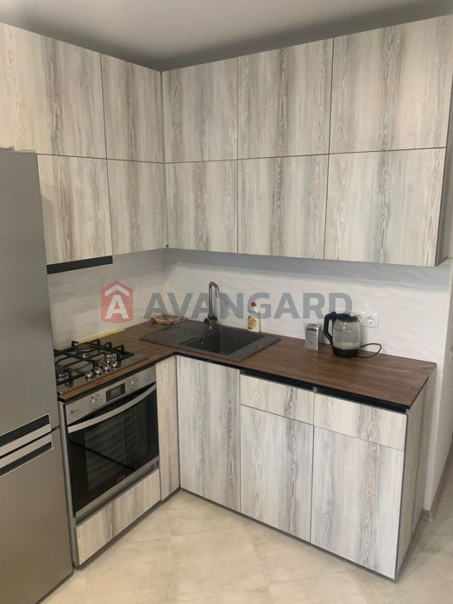 1 ��. ��������, 43/-/14 ��. �., 3/9 ������ ���� 12