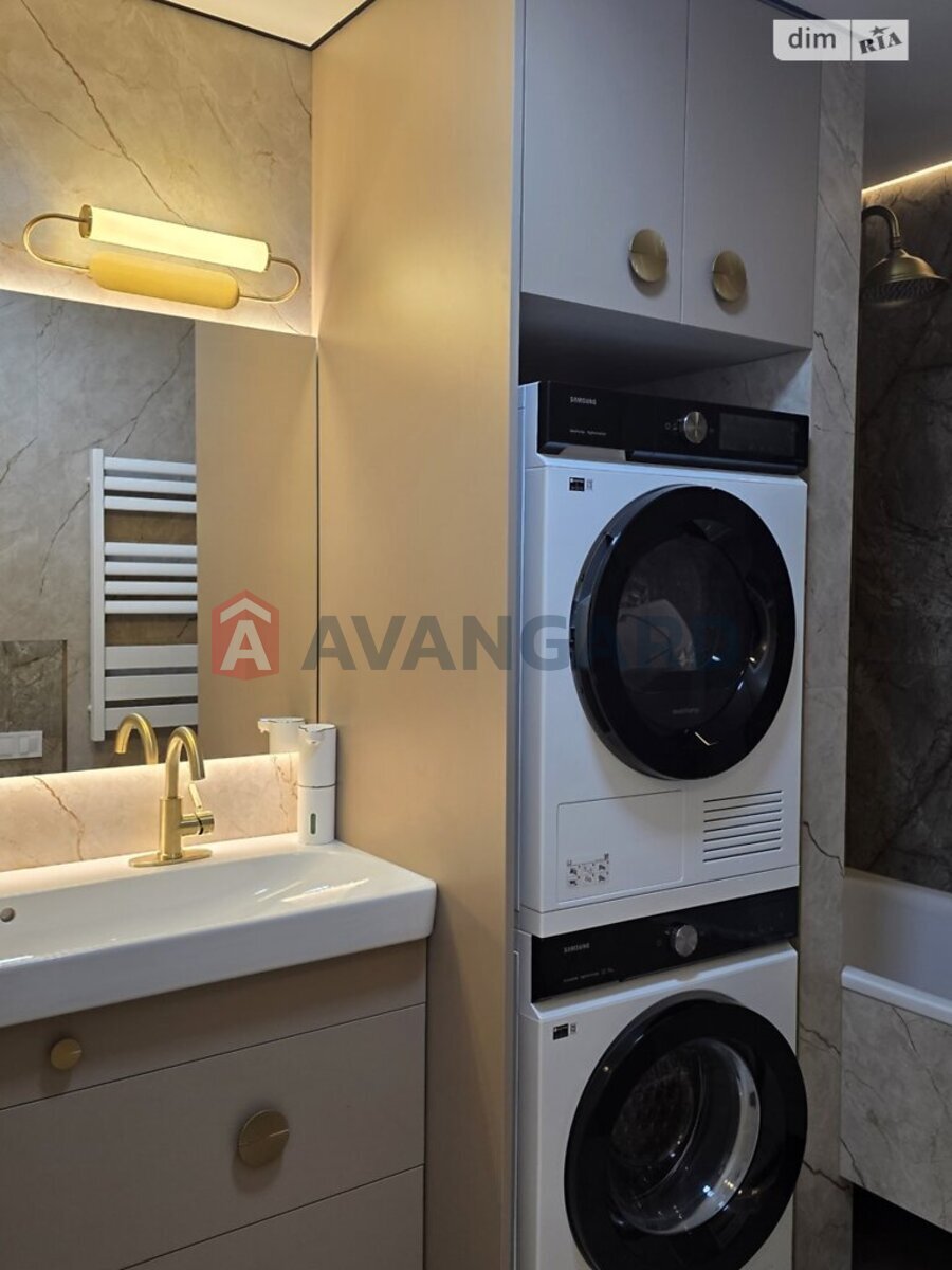 2 ��. ��������, 82/-/8 ��. �., 8/9 ������ ���� 14