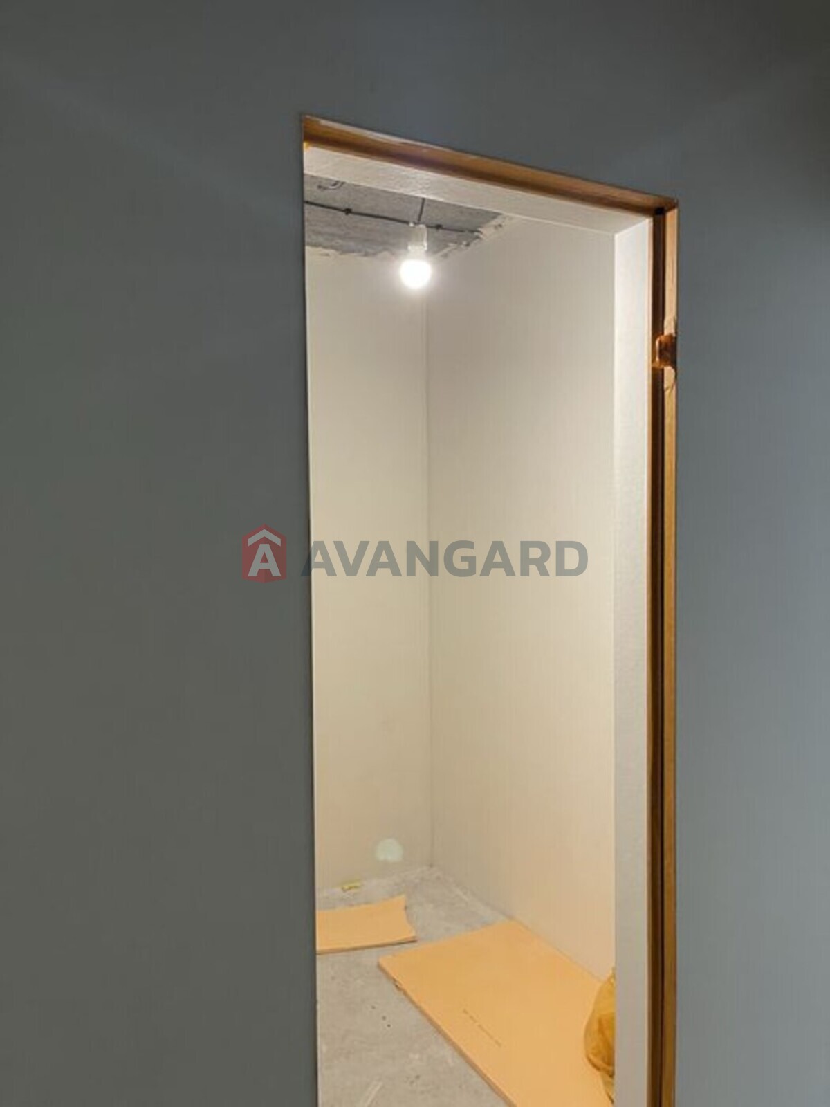 1 ����. ��������, 40/-/17 ��. �., 6/10 ���� ���� 5