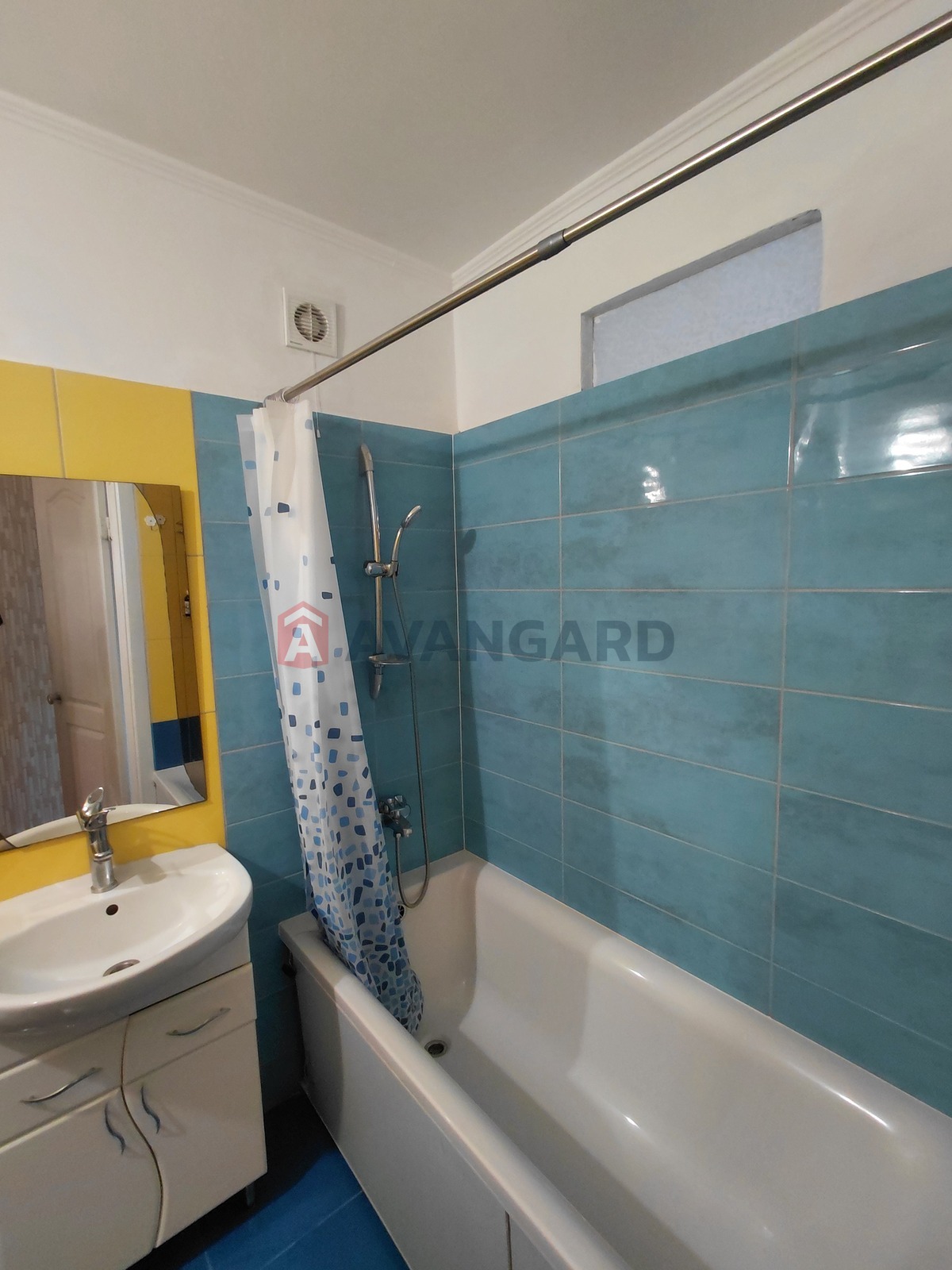 2 ��. ��������, 48/-/6 ��. �., 4/5 ������ ���� 2