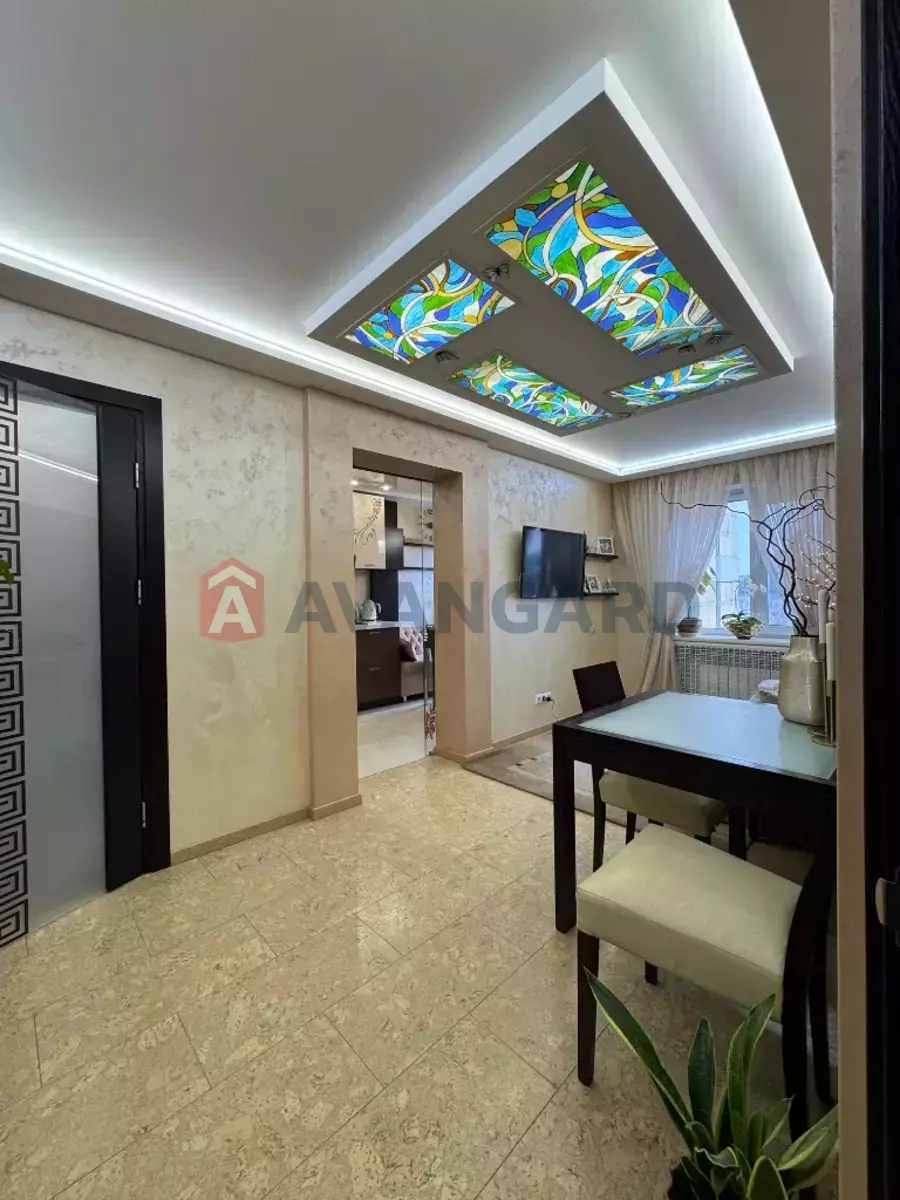 4 ��. ��������, 104/-/- ��. �., 7/9 ������ ���� 2