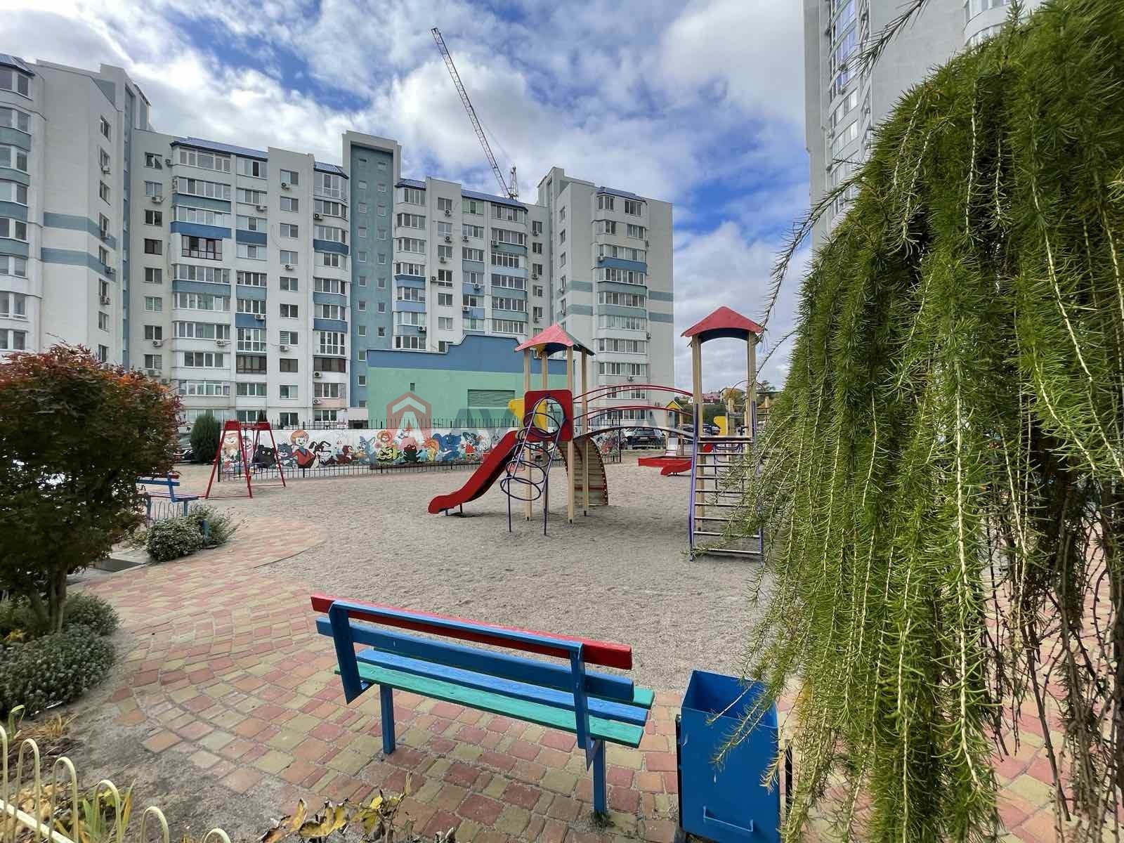 3 ��. ��������, 92/-/10 ��. �., 7/10 ������ ���� 15