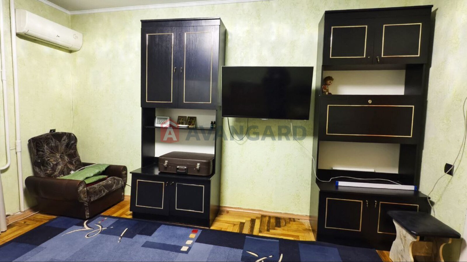 4 ��. ��������, 74/45/8,4 ��. �., 8/9 ������ ���� 3