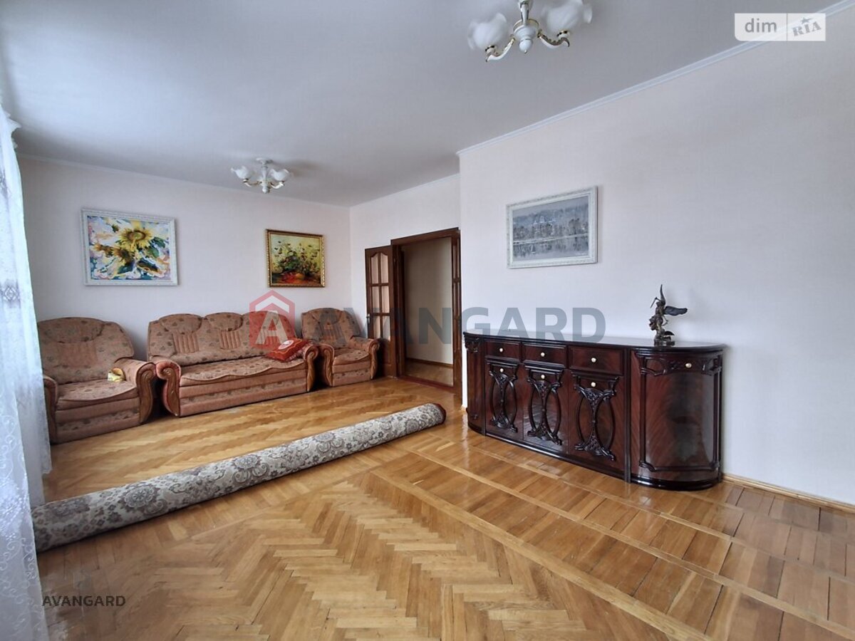 3 ��. ��������, 75/52/8 ��. �., 2/5 ������ ���� 2