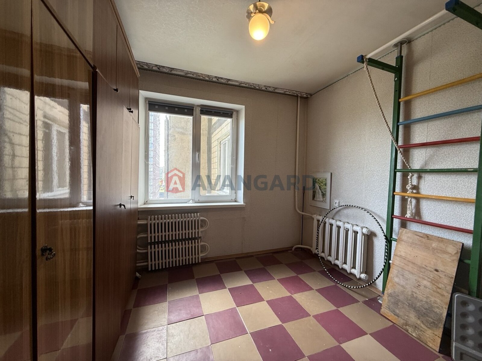 3 ��. ��������, 66,3/38/9 ��. �., 8/16 ������ ���� 2