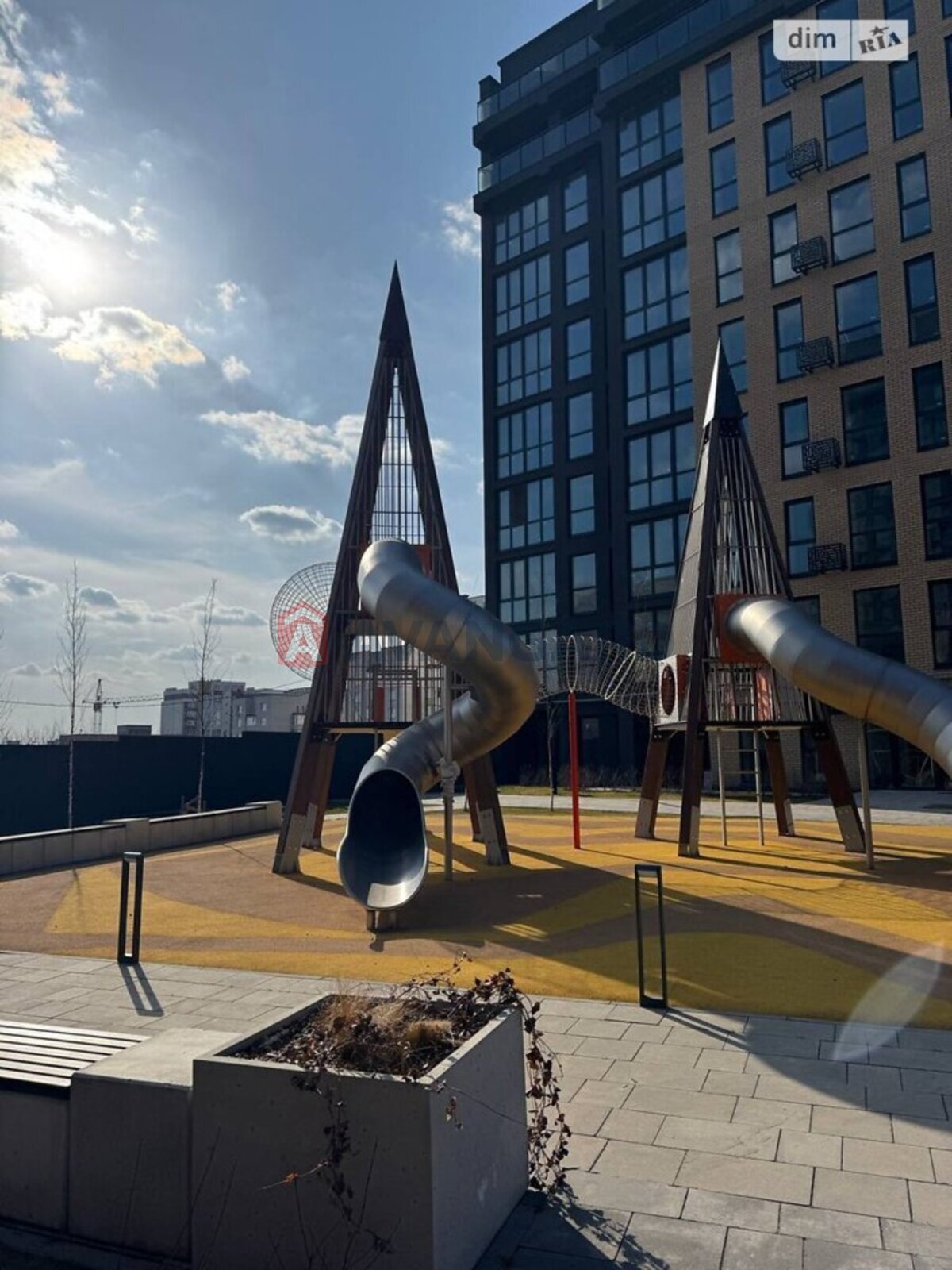 2 ��. ��������, 68/34/20 ��. �., 3/10 ������ ���� 13