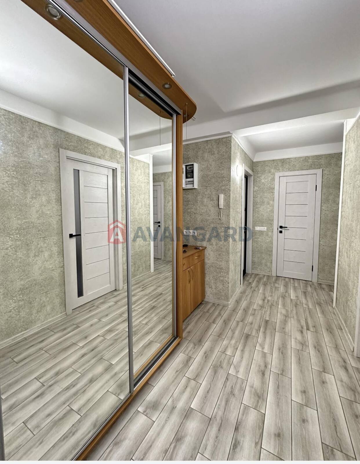 1 . , 52/-/9 . ., 4/9   11