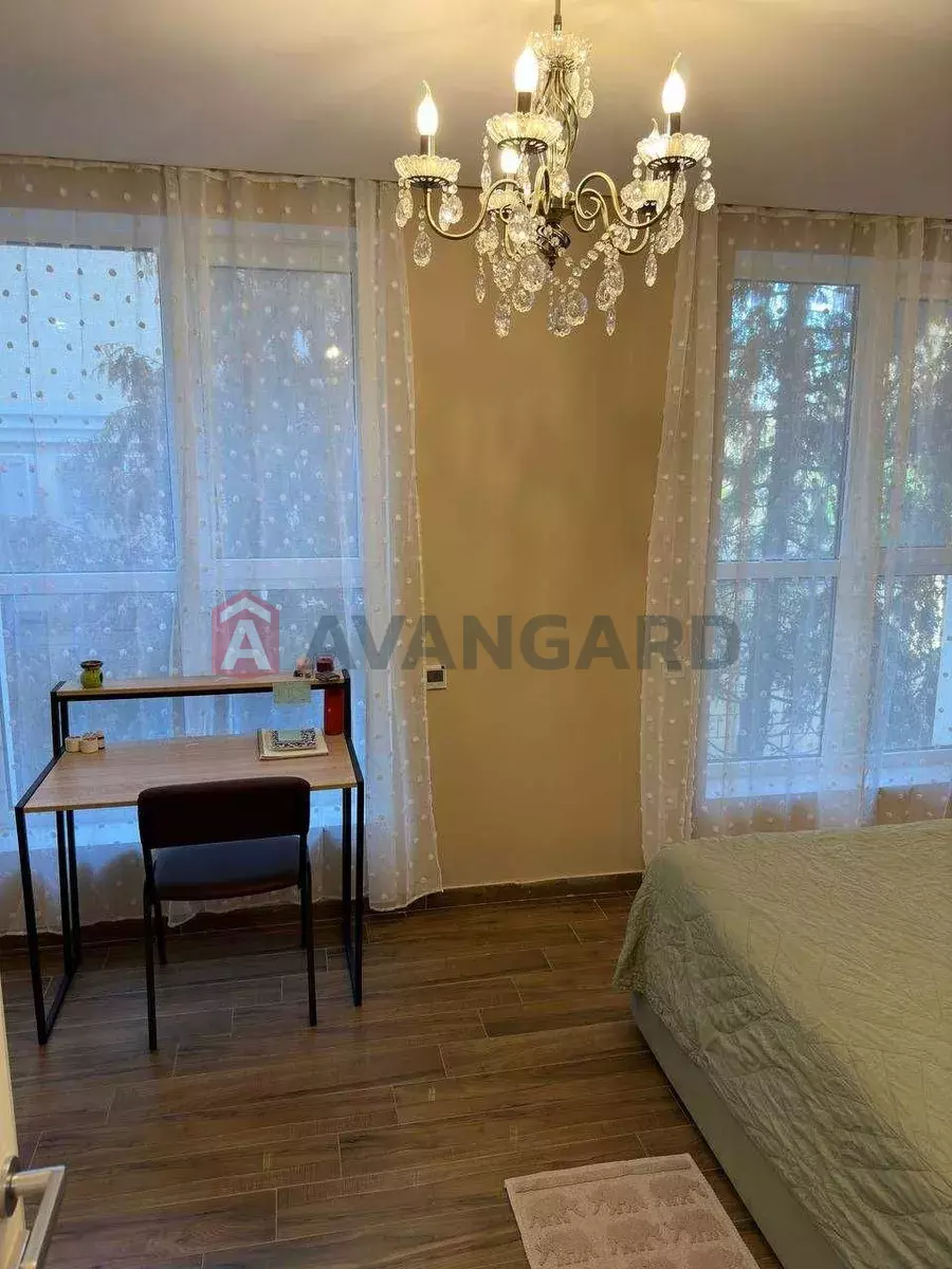 2 ��. ��������, 72/-/8 ��. �., 1/5 ������ ���� 6