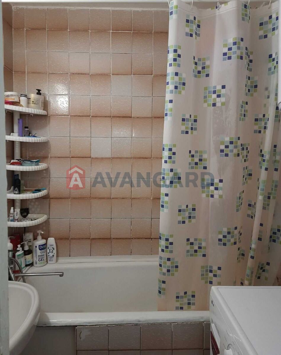 3 ����. ��������, 70/-/8 ��. �., 3/9 ���� ���� 7