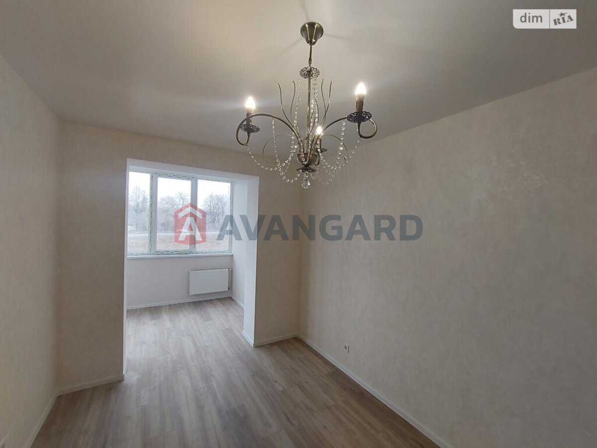 3 ����. ��������, 86/57/12 ��. �., 2/5 ���� ���� 10