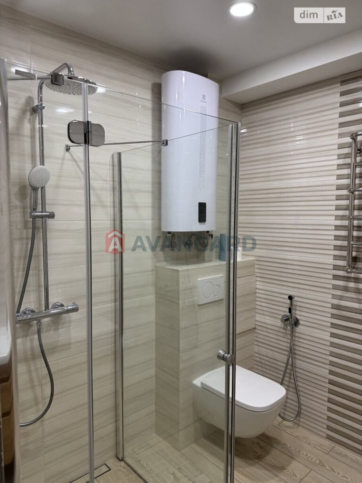 2 ��. ��������, 52/28/8 ��. �., 9/9 ������ ���� 9