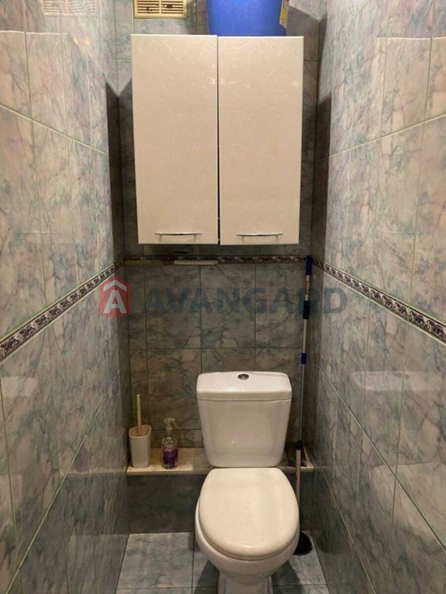 3 ��. ��������, 64/-/8 ��. �., 5/5 ������ ���� 9