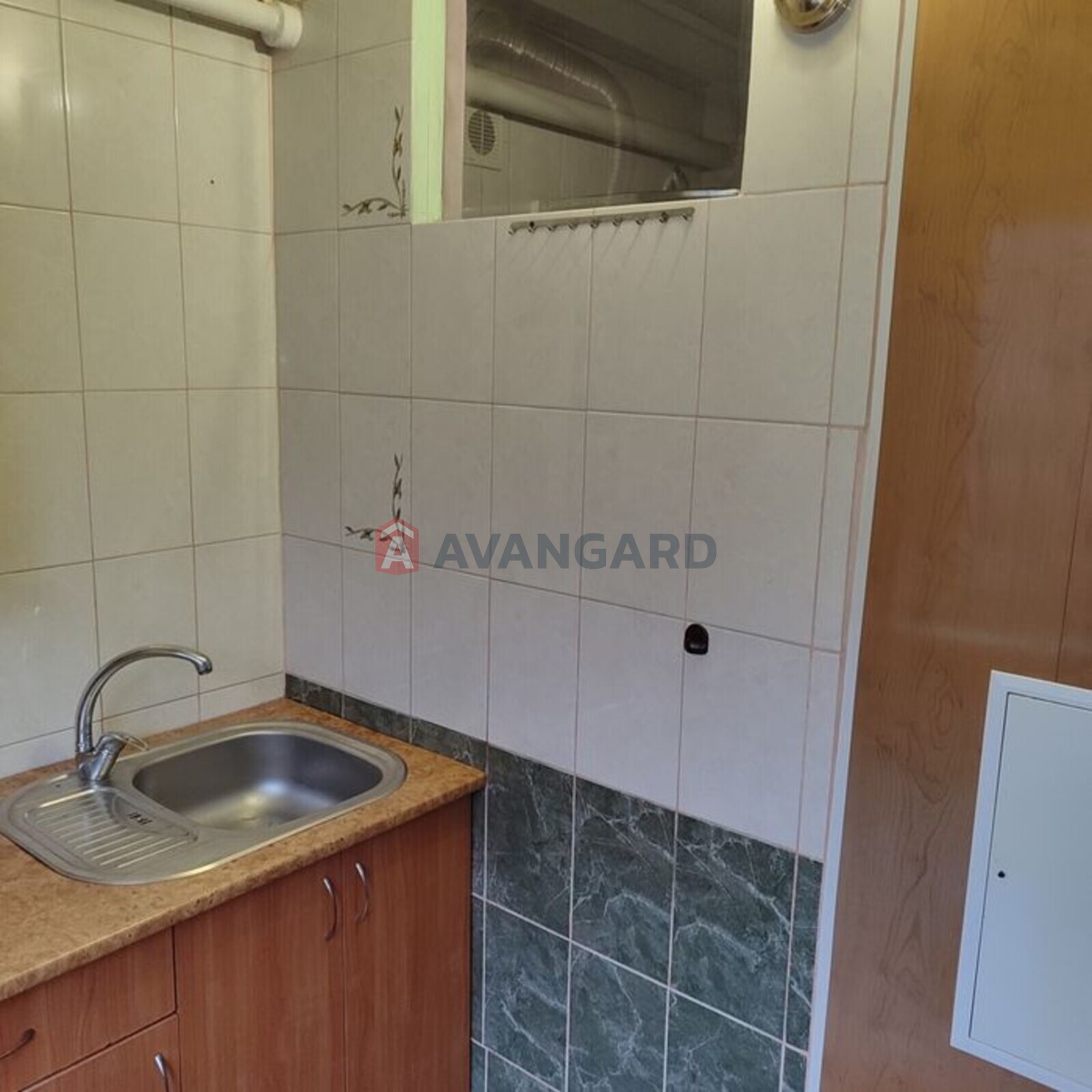 1 ��. ��������, 28/-/8 ��. �., 1/5 ������ ���� 8