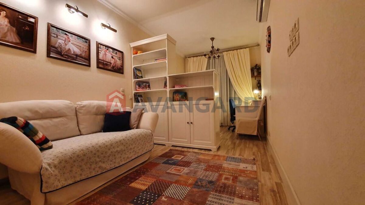 2 ����. ��������, 85/-/13 ��. �., 8/25 ���� ���� 9