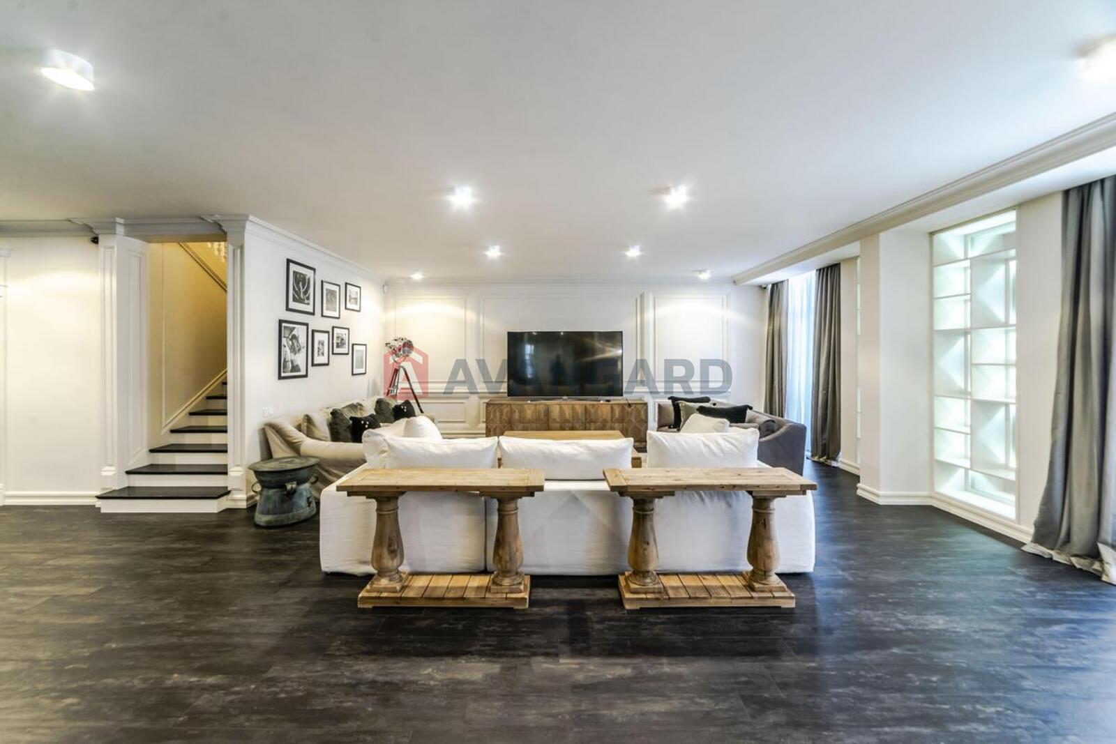 6 ��. ��������, 660/179/32 ��. �., 8/9 ������ ���� 6